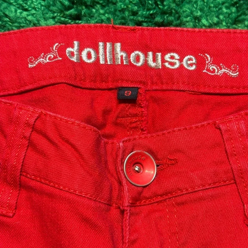 Dollhouse Red Capri Jeans Size 9 Mid Rise Cropped Denim Pants Casual - Picture 2 of 5